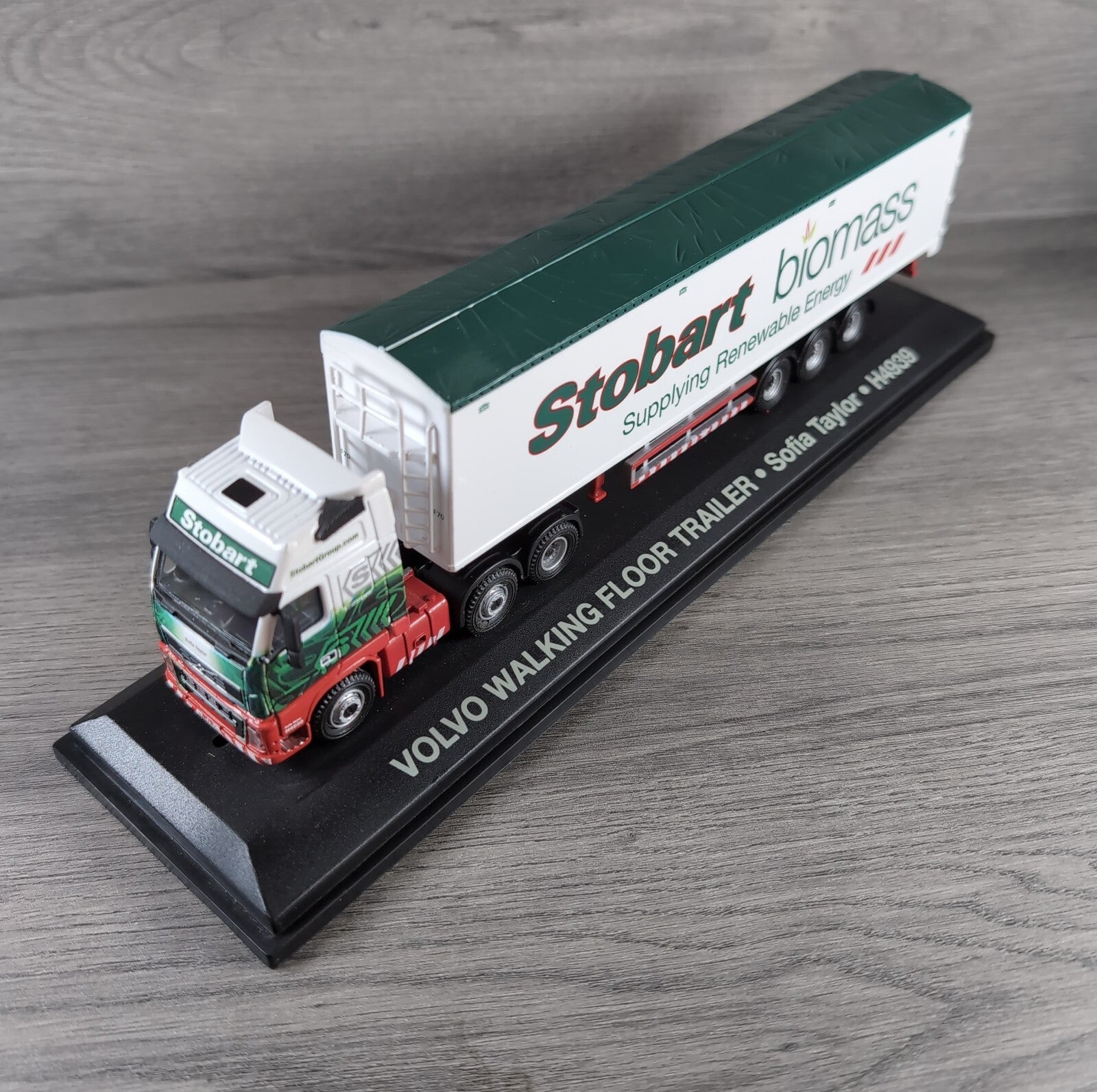 Atlas Editions Eddie Stobart Volvo FH Walking Floor Trailer Sofia Taylor H4939
