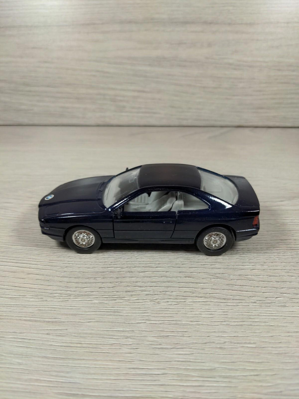 Shell Garage Sports Car Collection BMW 850 I Vintage Dicast Car - Retrorama UK