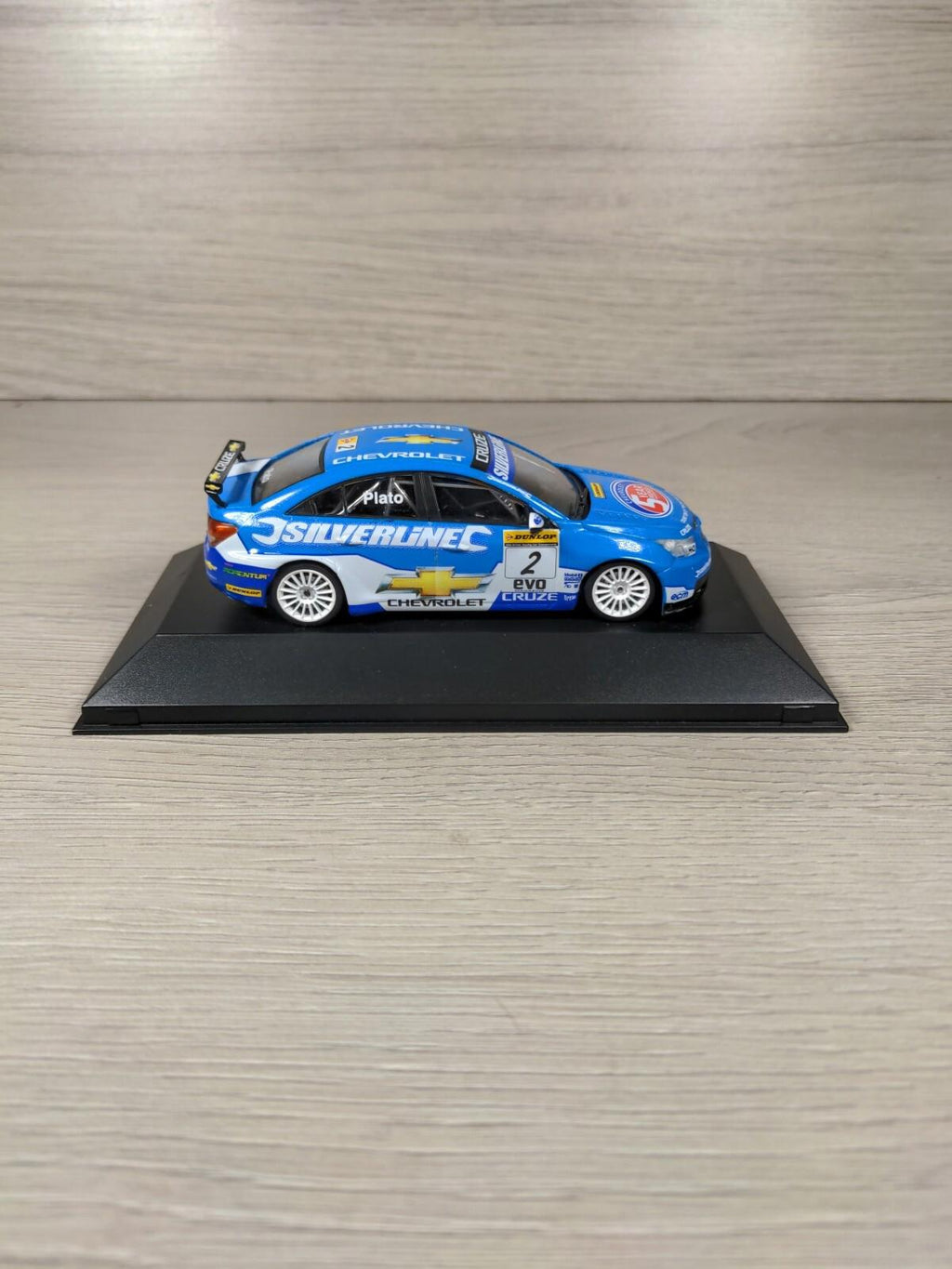 Atlas Editions British Touring Cars Championship Chevrolet Cruze 1:43 Scale Car