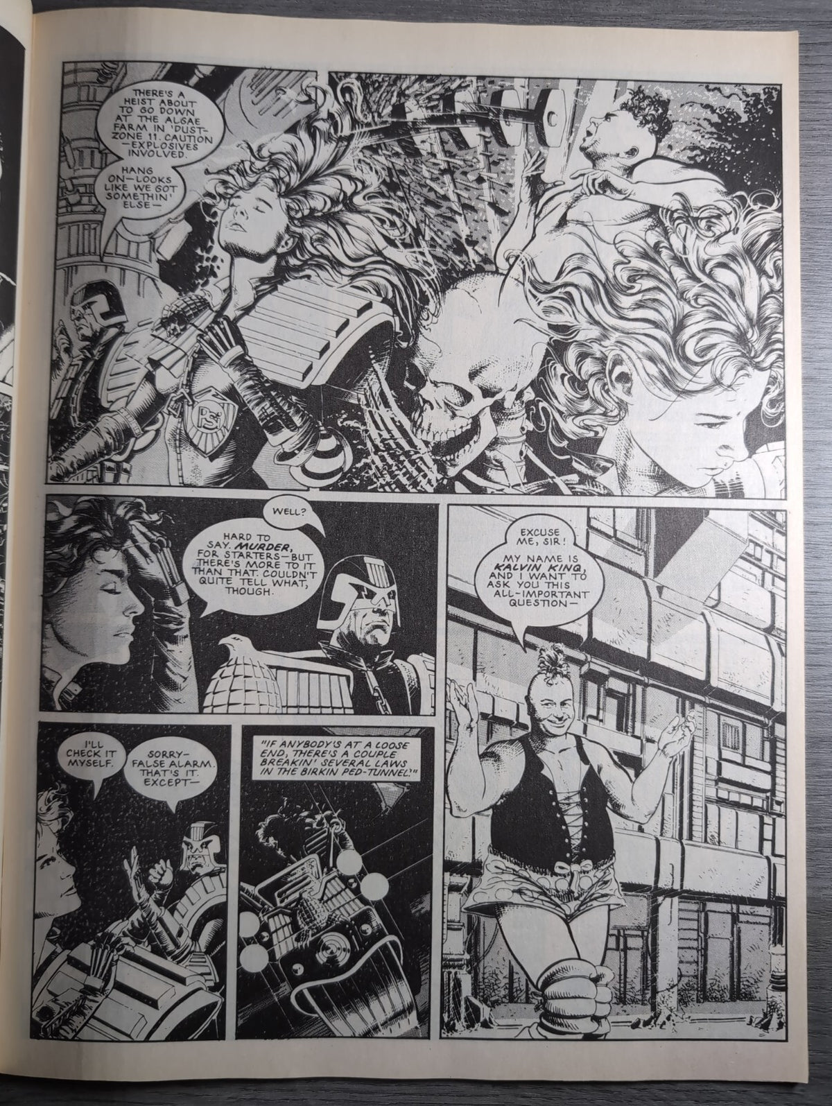 2000AD Prog 669 Featuring Judge Dread Comic 10th March 1990 Vintage Retro Comic - Retrorama UK