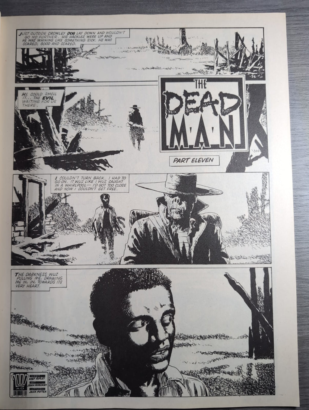 2000AD Prog 660 Featuring Judge Dread Comic 6th Jan 1990 Vintage Retro Comic - Retrorama UK