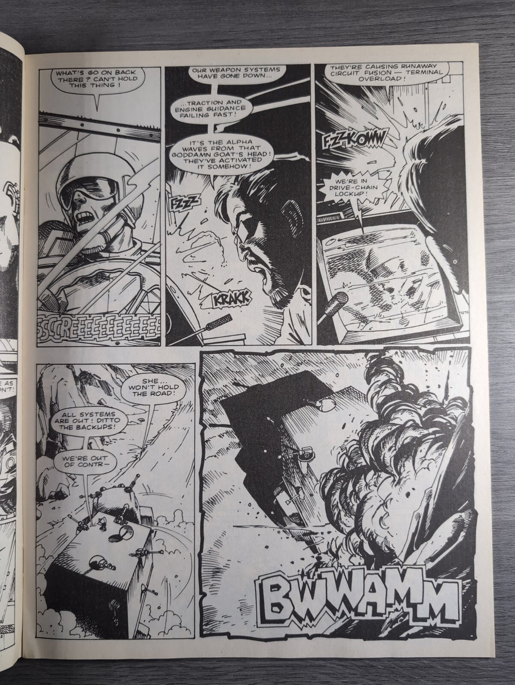 2000AD Prog 698 Featuring Judge Dredd Comic 29th Sept 1990 Vintage Retro Comic