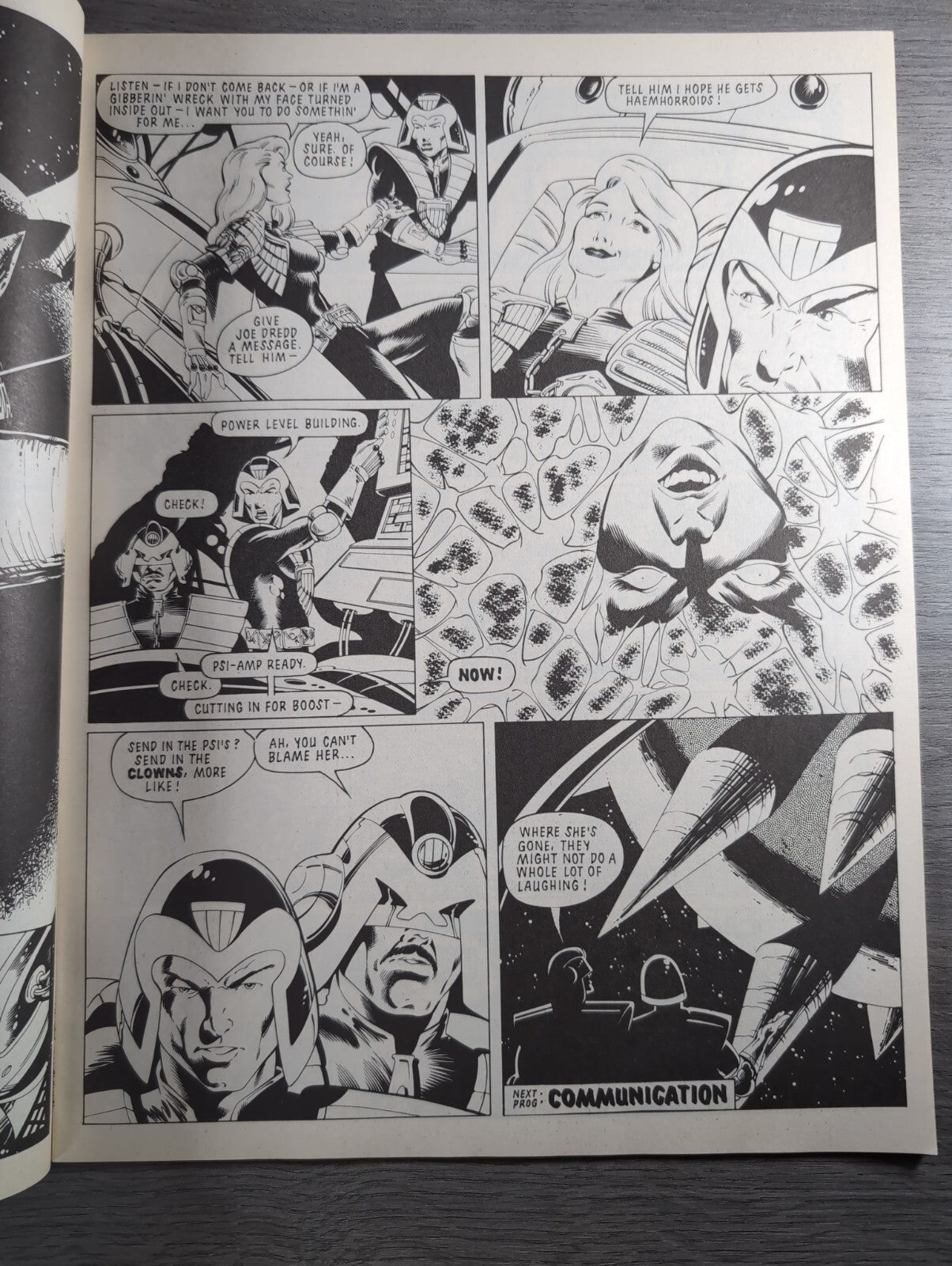 2000AD Prog 607 Featuring Judge Dread Comic 31st Dec 1988 Vintage Retro Comic