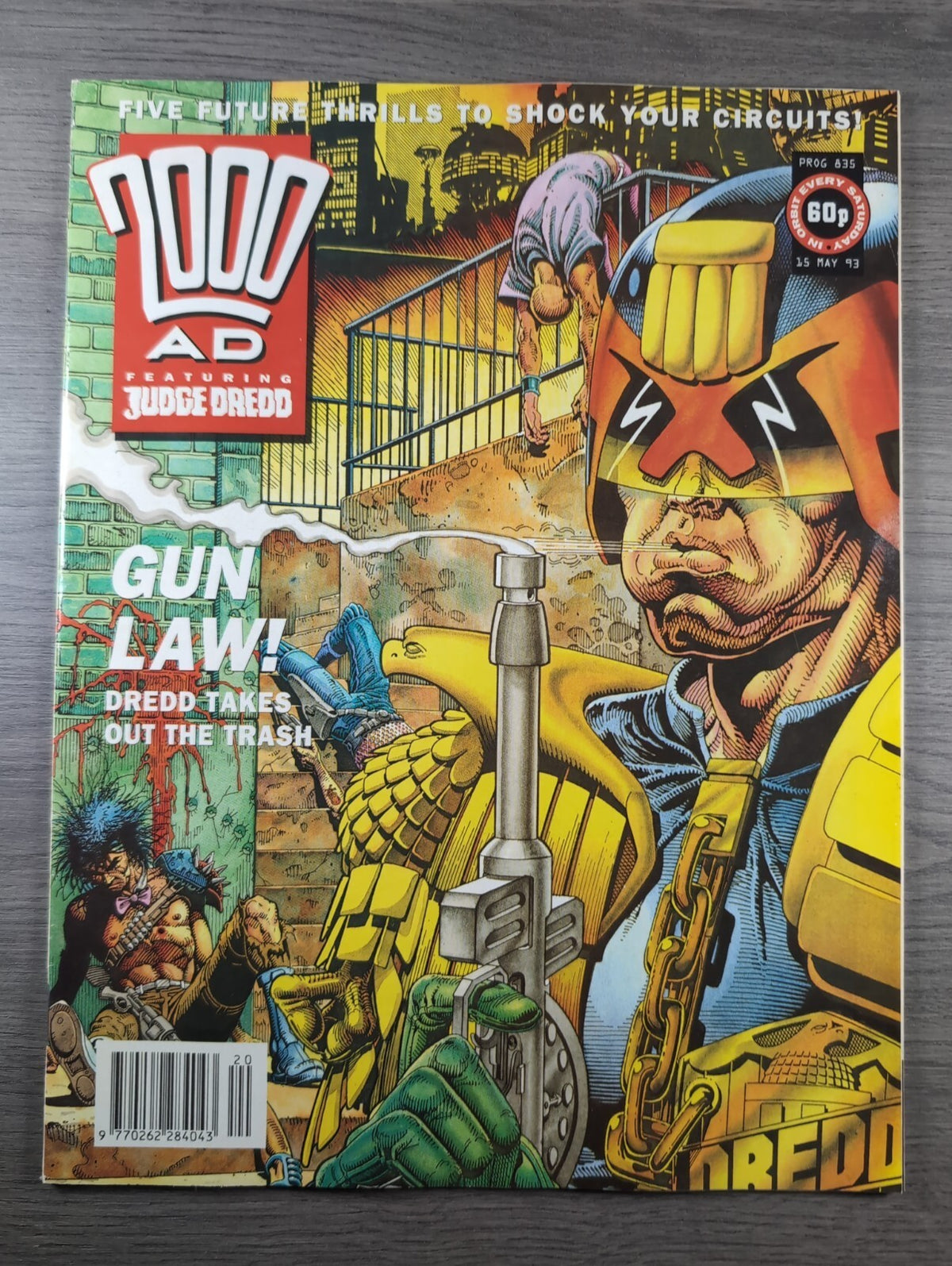 2000AD Prog 835 Featuring Judge Dredd Comic 15th May 1993 Vintage Retro Comic