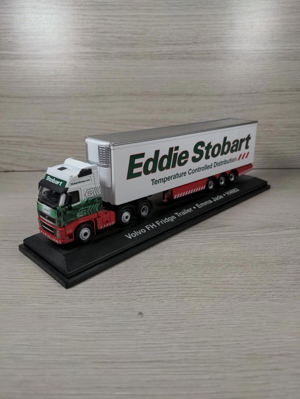 Atlas Editions Eddie Stobart Volvo FH Fridge Trailer - Emma Jade - H4663 Diecast