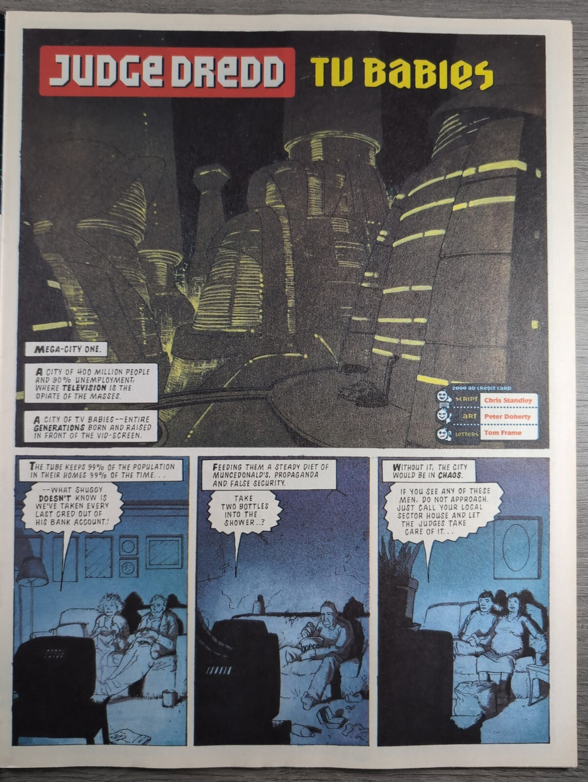 2000AD Prog 898 Featuring Judge Dredd Comic 29th July 1994 Vintage Retro Comic