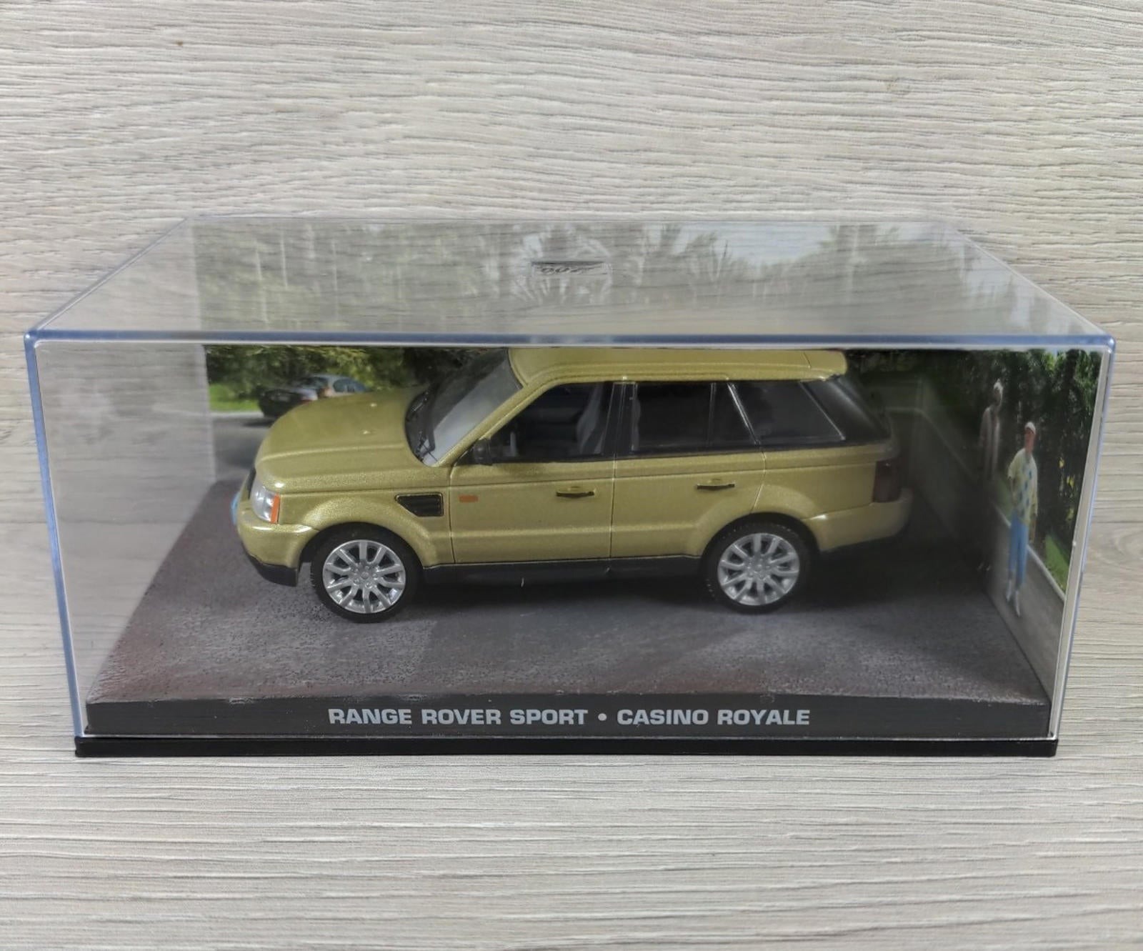 Eaglemoss James Bond 007 Range Rover Sport Diecast Car 1:43 Scale Casino Royale