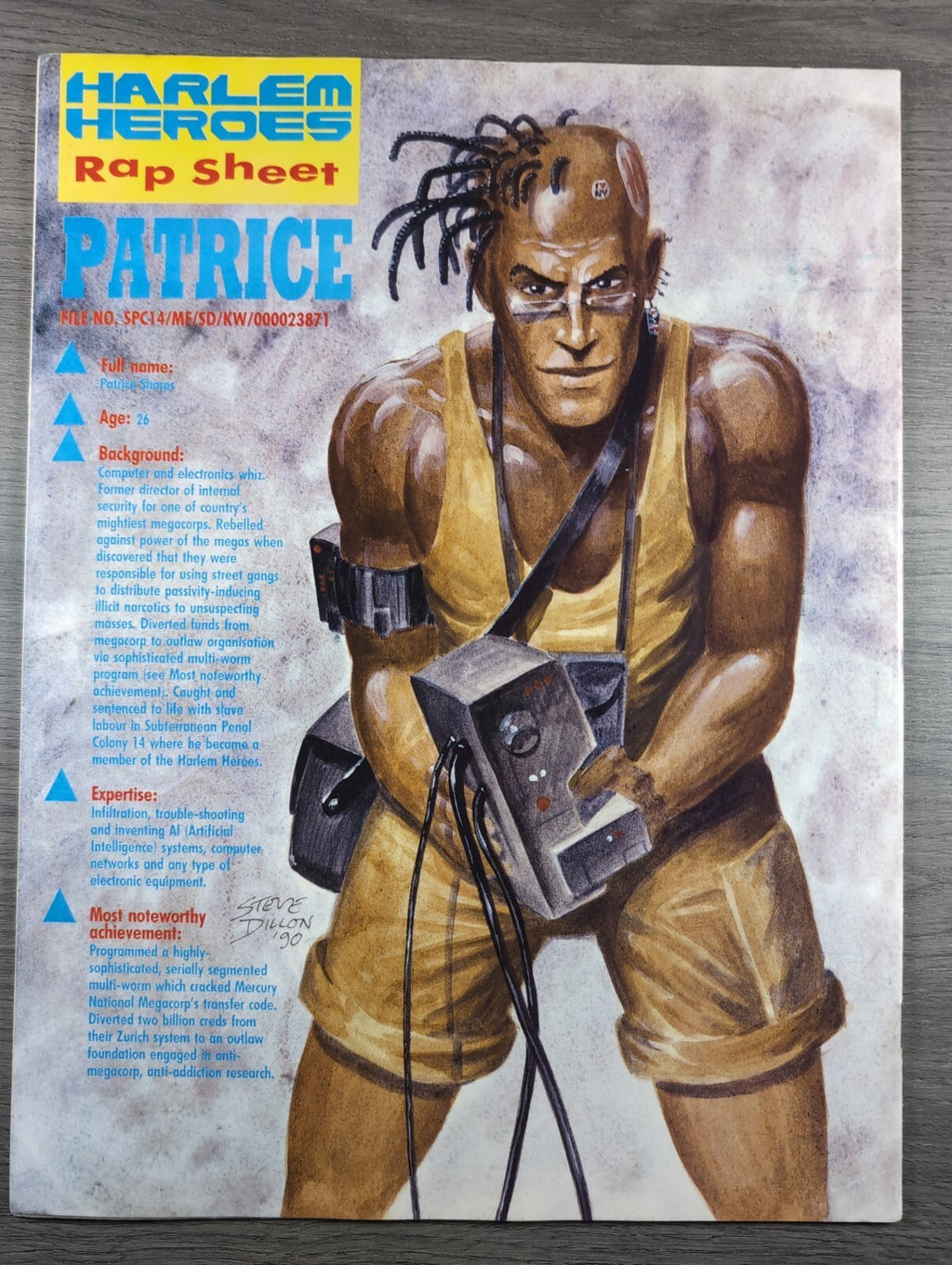 2000AD Prog 673 Featuring Judge Dredd Comic 7th April 1990 Vintage Retro Comic