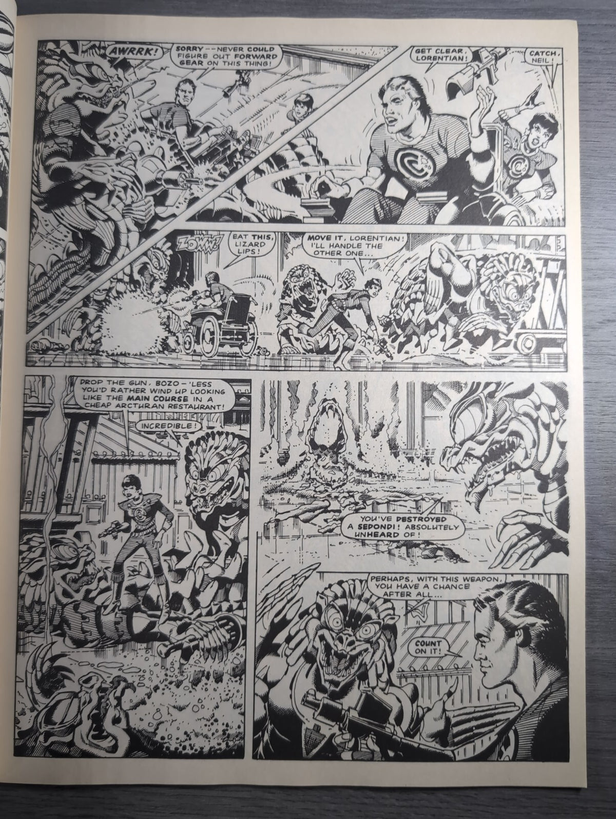 2000AD Prog 678 Featuring Judge Dredd Comic 12th May 1990 Vintage Retro Comic