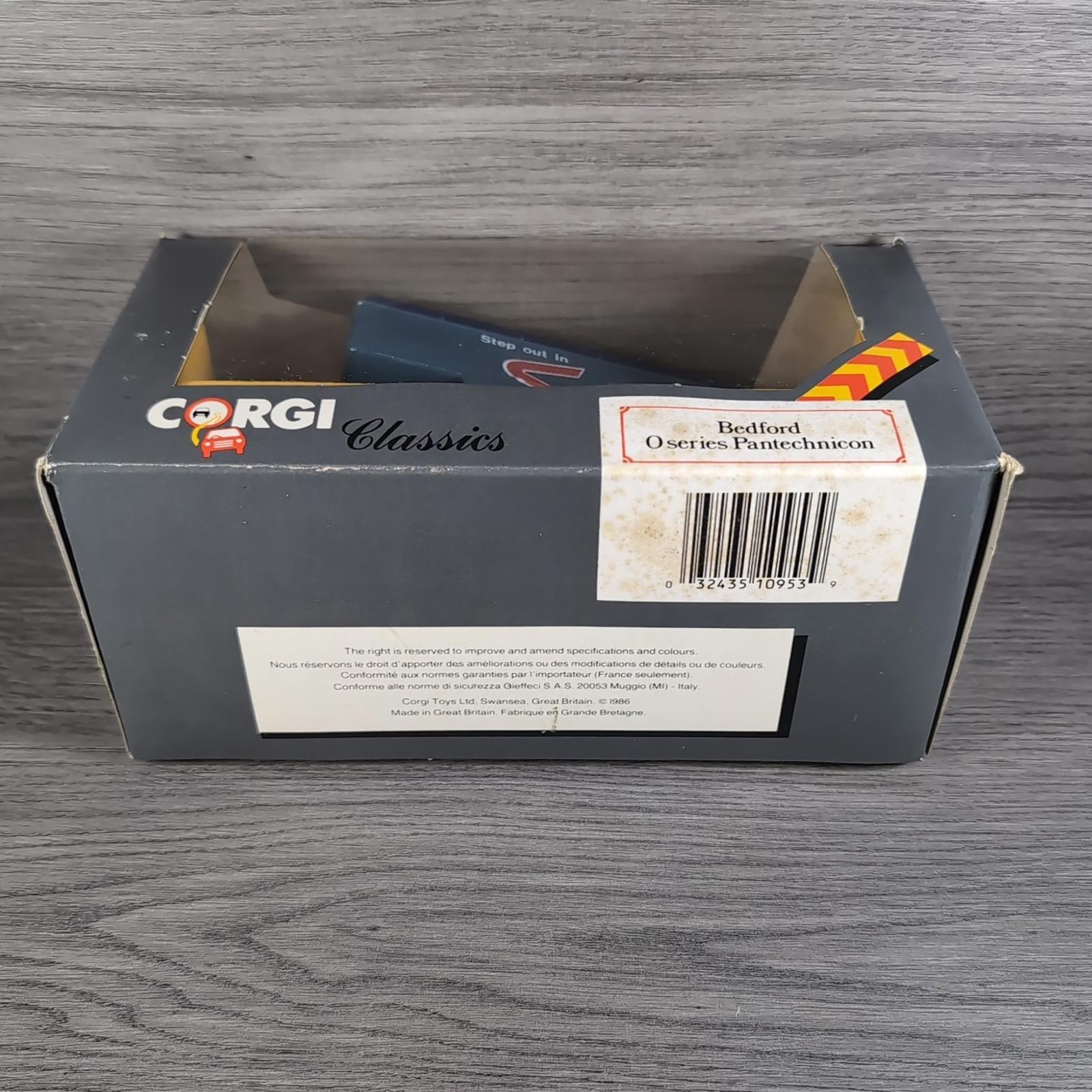 Corgi Classics Public Transport Corgi Classics C953/9 Bedford Die-Cast Model