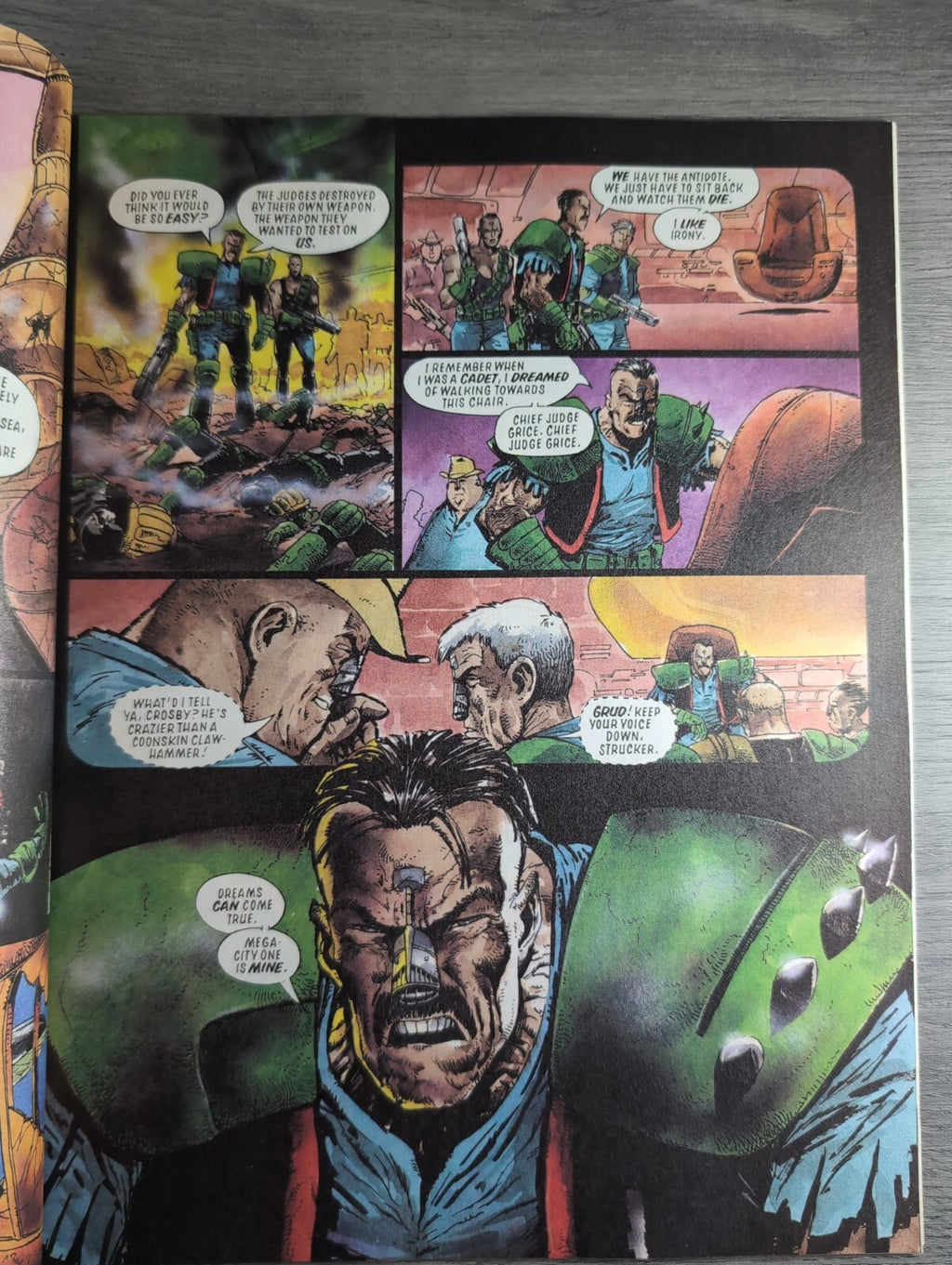 2000AD Prog 845 Featuring Judge Dredd Comic 24th July 1993 Vintage Retro Comic