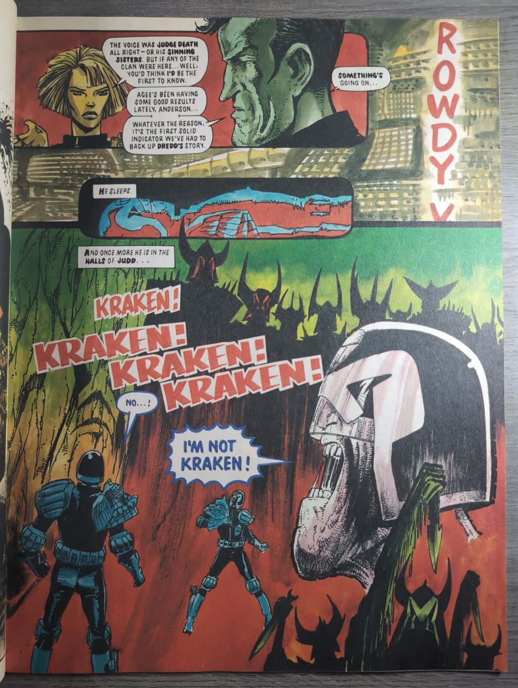 2000AD Prog 676 Featuring Judge Dredd Comic 28th April 1990 Vintage Retro Comic