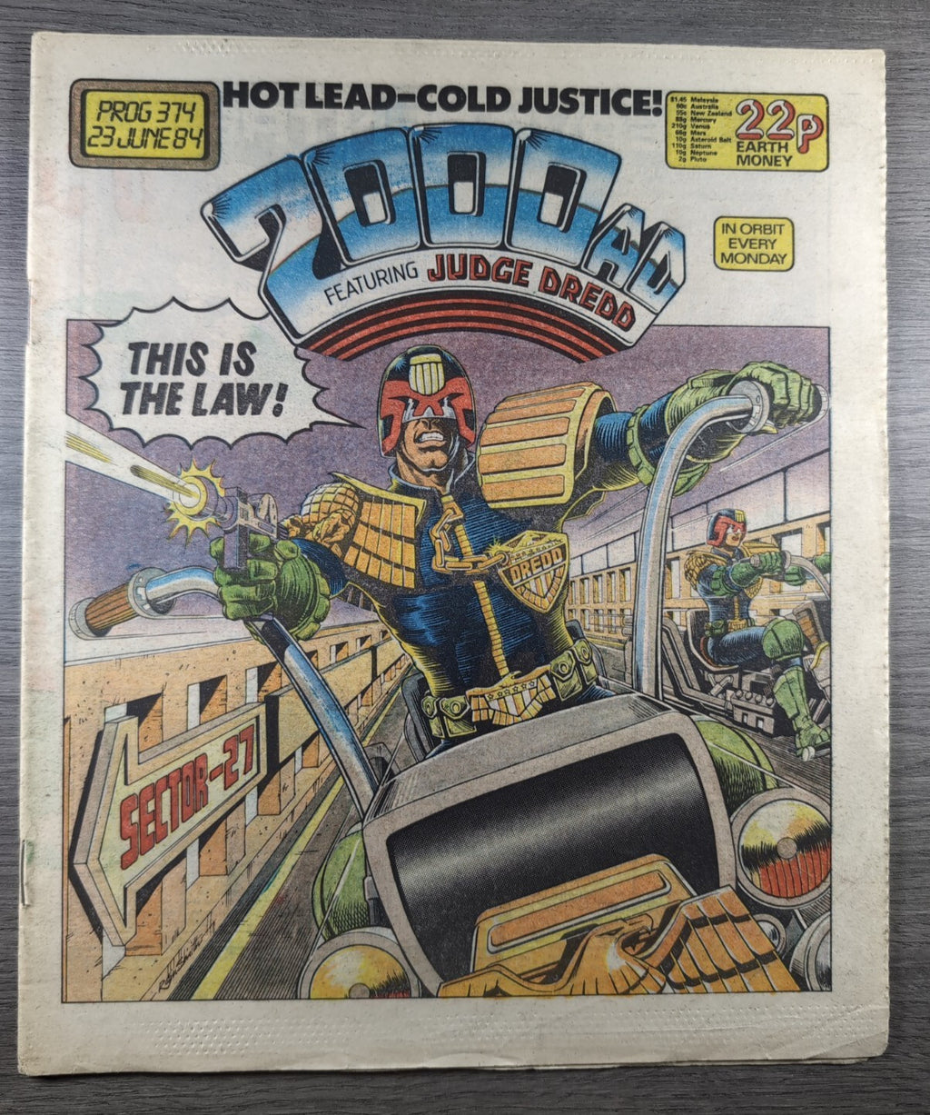2000AD Prog 374 Featuring Judge Dredd Comic 23rd June 1984 Vintage Retro Comic
