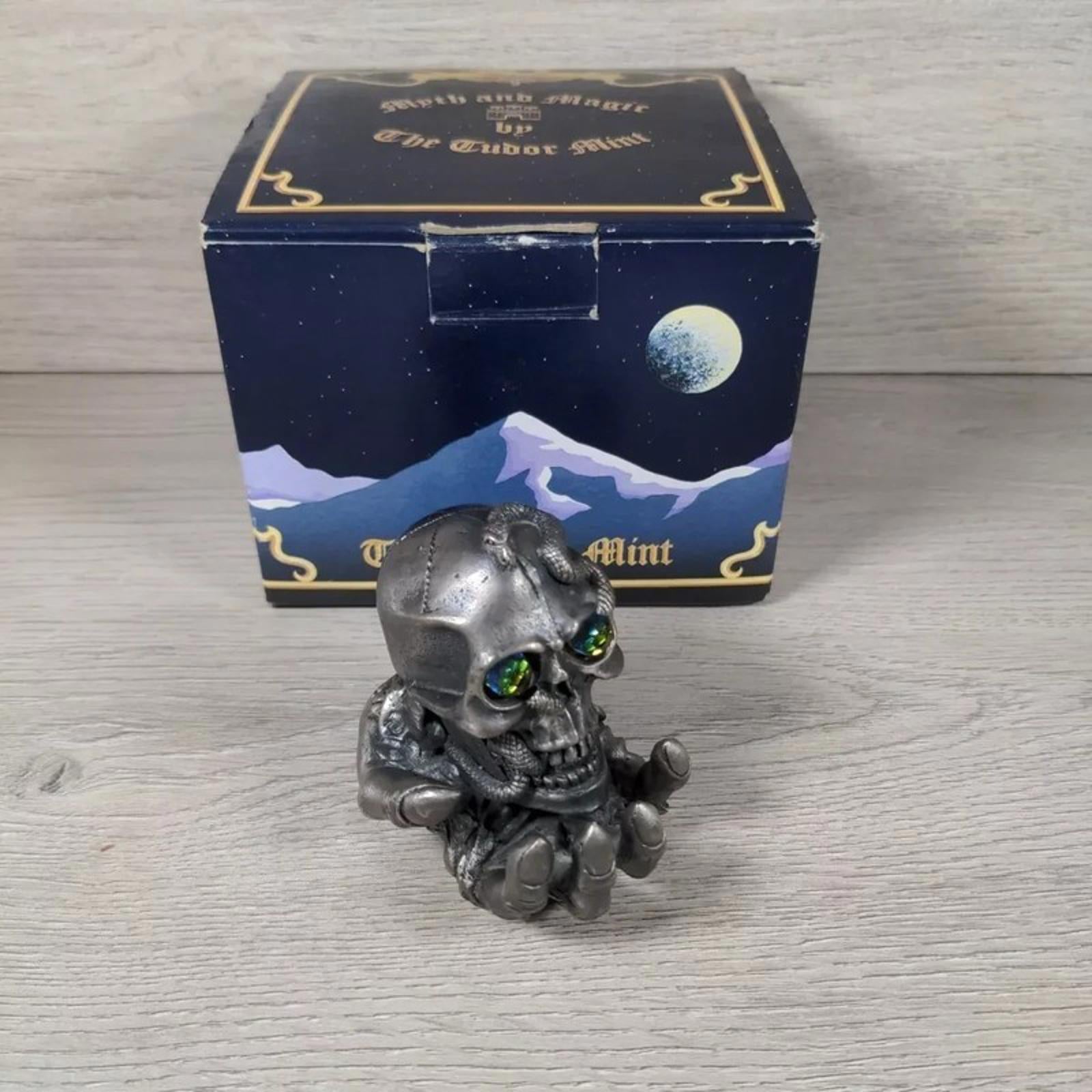 Myth & Magic The Skull Holder The Tudor Mint 3161 Metal Figure