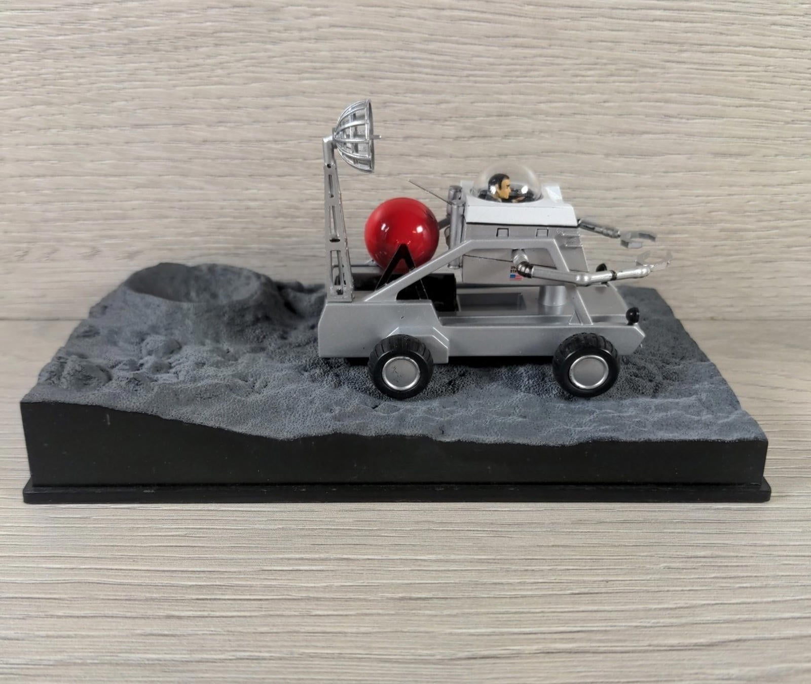 Eaglemoss James Bond 007 Moon Buggy Diecast Scale Model Diamonds Are Forever
