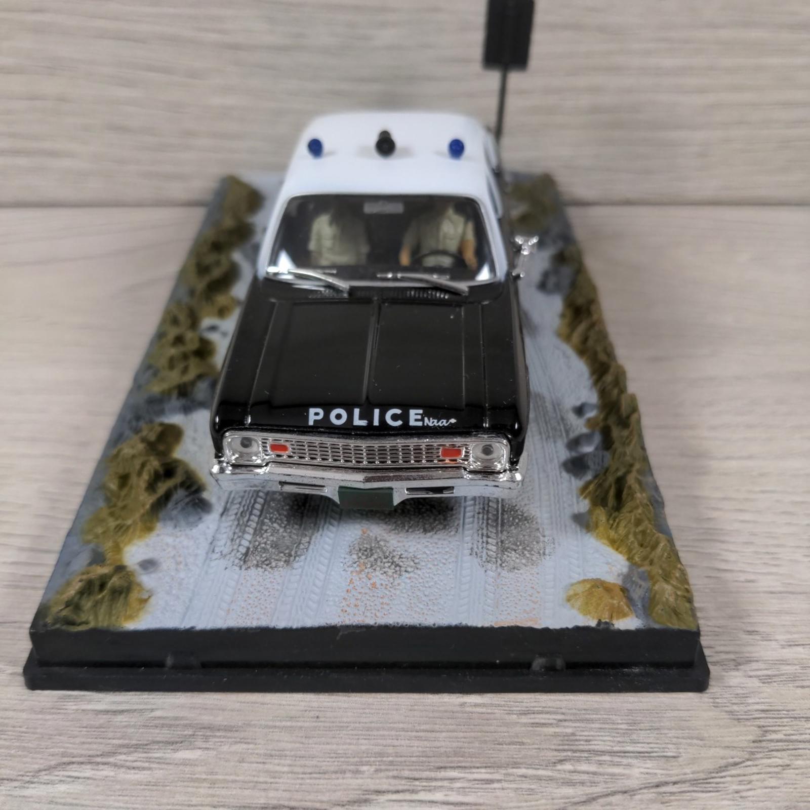 Eaglemoss James Bond 007 Chevrolet Nova Live And Let Die Diecast Car 1:43 Scale