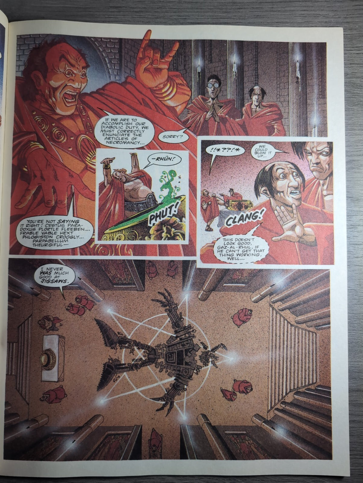 2000AD Prog 834 Featuring Judge Dredd Comic 8th May 1993 Vintage Retro Comic