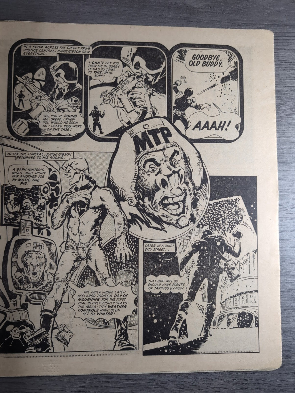 2000AD Prog 351 Featuring Judge Dredd Comic 14th Jan 1984 Vintage Retro Comic